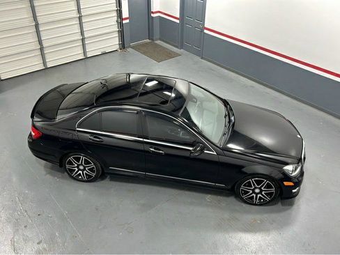 Used 2013 Mercedes-Benz C 250 Sedan image 23
