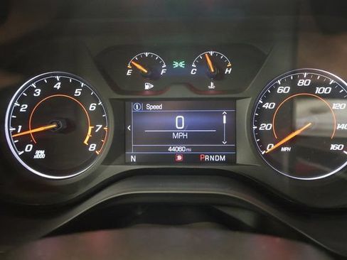 Used 2023 Chevrolet Camaro LT RWD image 15