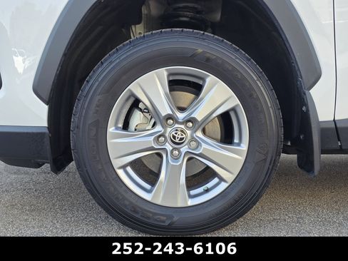 Used 2024 Toyota RAV4 XLE w/ Convenience Package image 40
