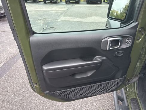 Used 2020 Jeep Wrangler Sport AWD/4WD image 10