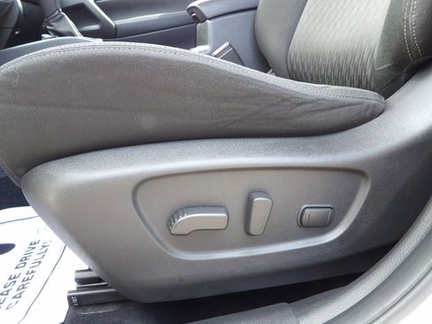 Used 2019 Nissan Rogue SV w/ Sun & Sound Touring Package AWD/4WD image 16