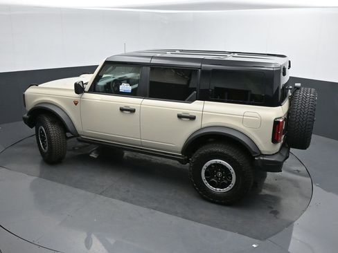 New 2026 Ford Bronco Badlands w/ Sasquatch Package AWD/4WD image 46