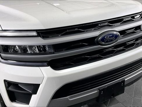 Used 2022 Ford Expedition XLT RWD image 35