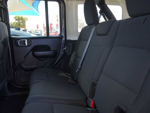 Used 2021 Jeep Wrangler Unlimited Sport image 14