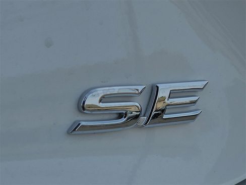 New 2026 Toyota Camry SE image 11