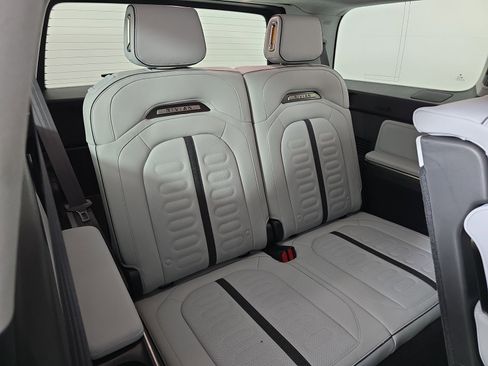 Used 2024 Rivian R1S Adventure AWD/4WD image 25