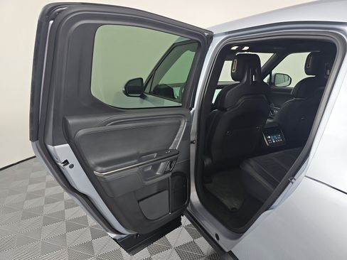 Used 2024 Rivian R1T Adventure AWD/4WD image 17