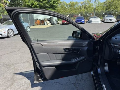 Used 2012 Mercedes-Benz E 63 AMG Sedan image 19