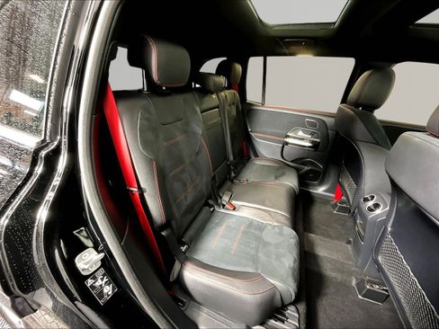Used 2025 Mercedes-Benz GLB 35 AMG 4MATIC image 23