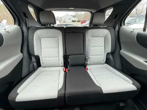Used 2021 Chevrolet Equinox LS image 25