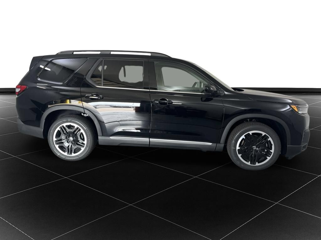 New 2026 Honda Pilot Touring image 6