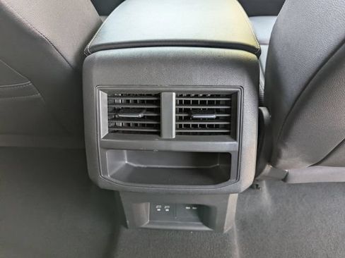 Used 2021 Volkswagen Atlas Cross Sport SE FWD image 13