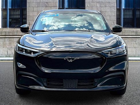 Certified 2024 Ford Mustang Mach-E Premium image 3