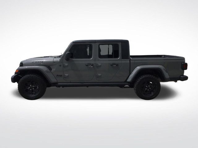 Used 2023 Jeep Gladiator Sport AWD/4WD image 2