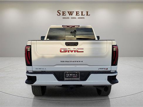 New 2026 GMC Sierra 2500 AT4 w/ AT4 Premium Plus Package image 4