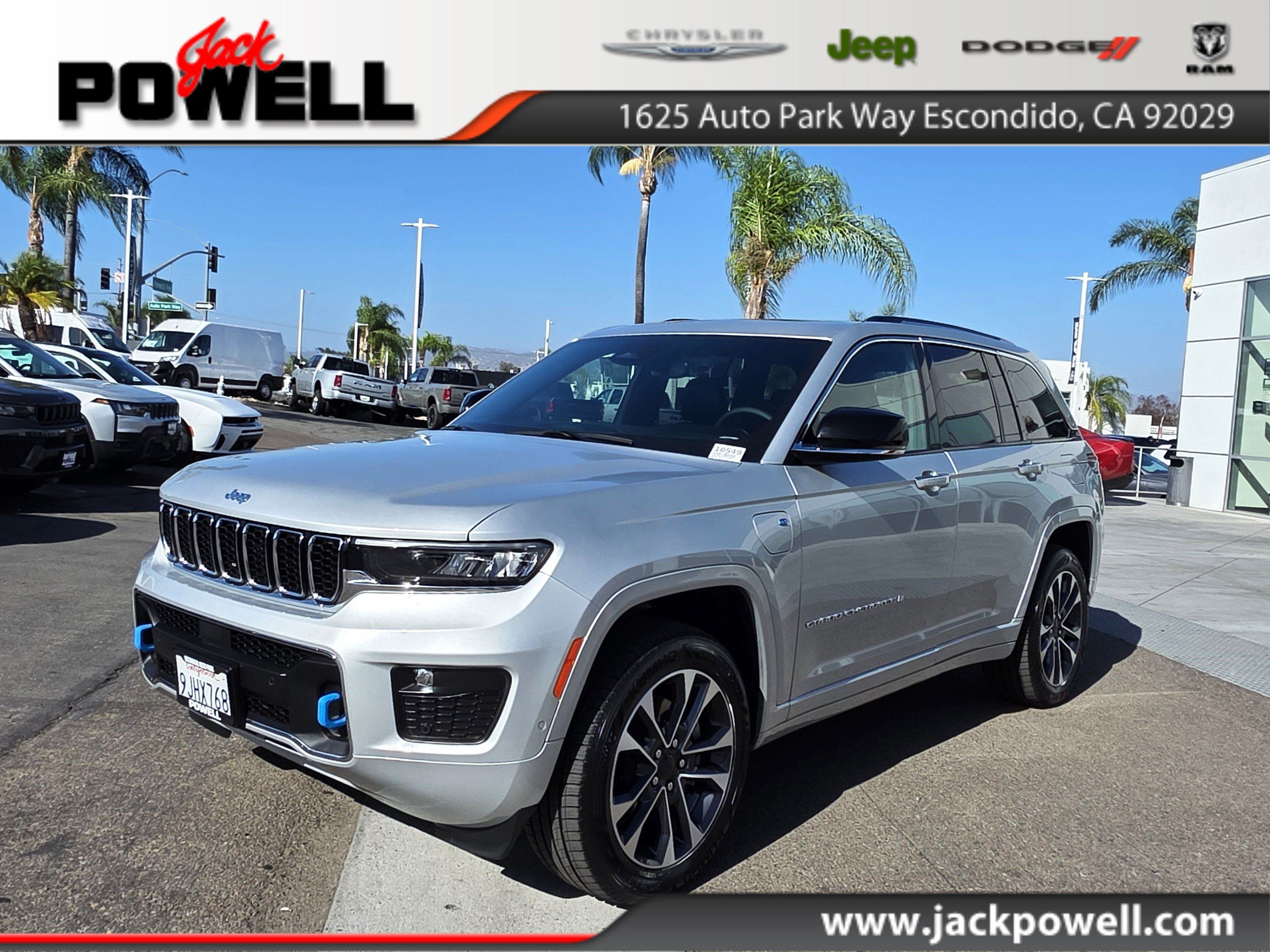 Certified 2023 Jeep Grand Cherokee Overland AWD/4WD image 1