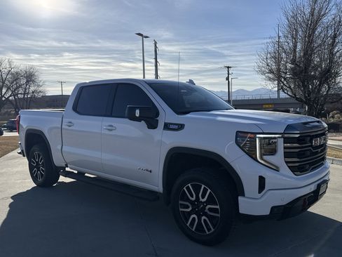 Used 2023 GMC Sierra 1500 AT4 w/ Technology Package image 7