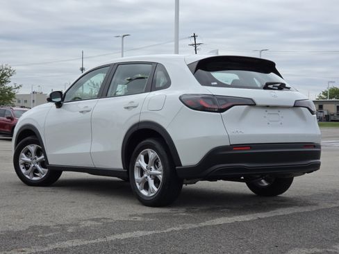 Used 2025 Honda HR-V LX image 15