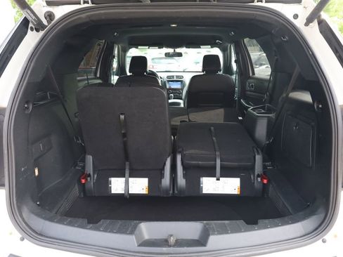 Used 2018 Ford Explorer XLT w/ Equipment Group 202A AWD/4WD image 7