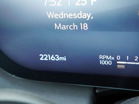 Certified 2025 Buick Enclave Preferred image 7