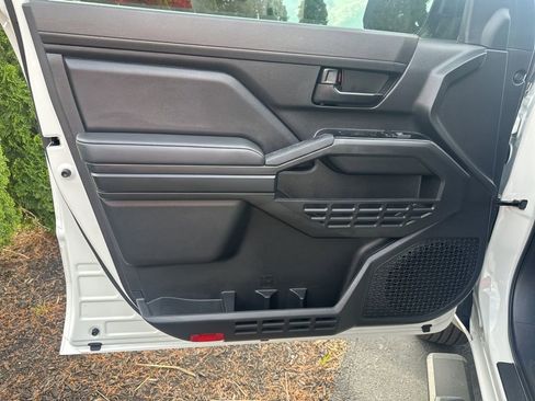 Certified 2025 Toyota Tacoma SR image 8