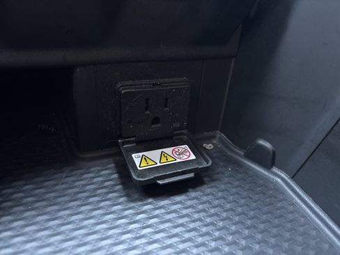 Used 2022 RAM 1500 Limited image 25