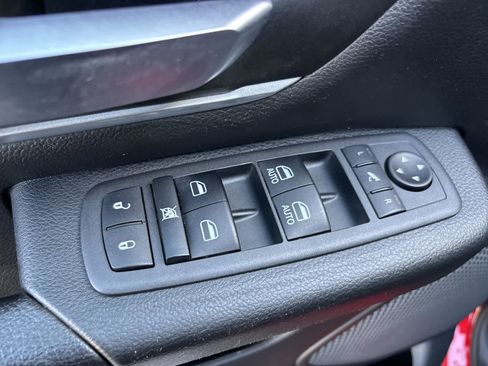 Certified 2022 RAM 1500 Big Horn AWD/4WD image 9