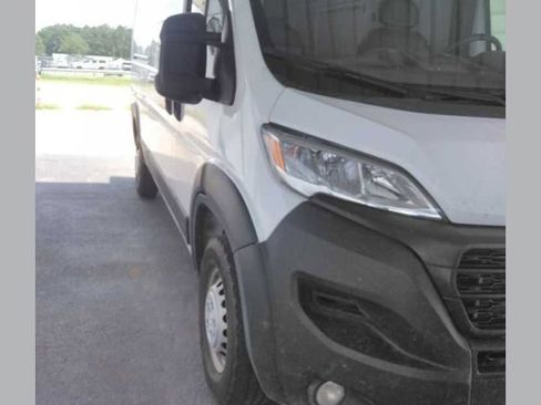 Used 2024 RAM ProMaster 2500 w/ Convenience Group FWD image 1