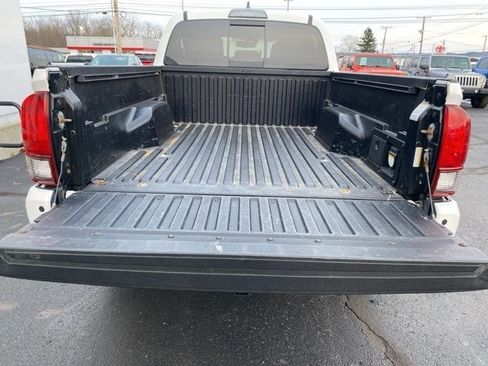 Used 2019 Toyota Tacoma TRD Sport image 51