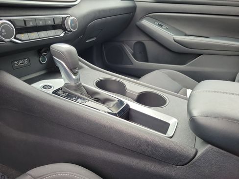 Used 2025 Nissan Altima 2.5 SV FWD image 29