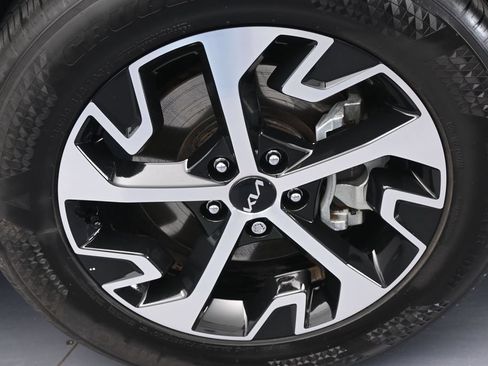 Used 2025 Kia Sportage EX FWD image 46