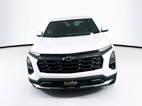 Used 2025 Chevrolet Equinox LT w/ Safety and Technology Package FWD image 2