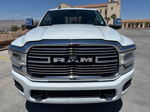 Used 2024 RAM 2500 Laramie AWD/4WD image 8