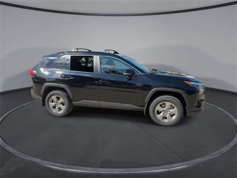 Used 2025 Toyota RAV4 XLE image 9