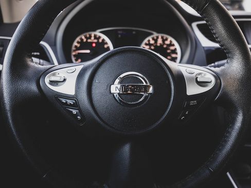 Used 2019 Nissan Sentra SV image 9