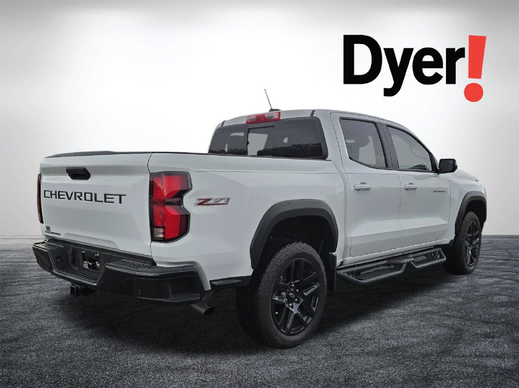 Used 2024 Chevrolet Colorado Z71 w/ Z71 Convenience Package 2 AWD/4WD image 4