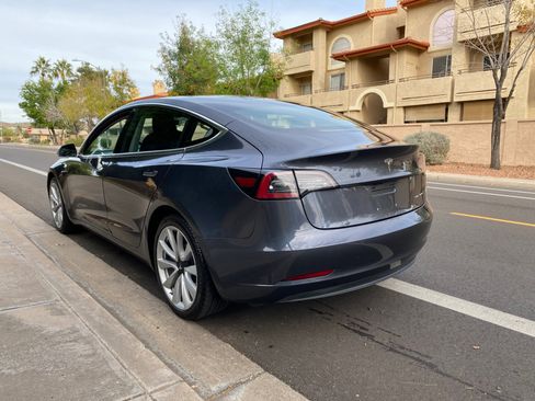 Used 2018 Tesla Model 3 Long Range image 5