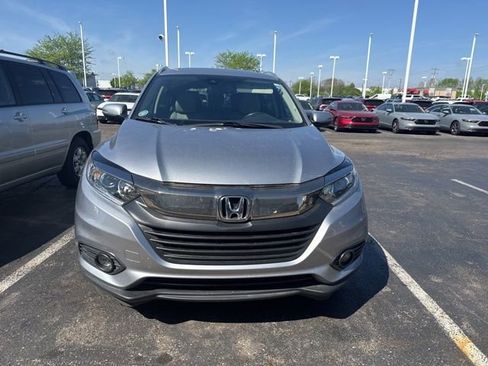 Used 2021 Honda HR-V EX-L image 2