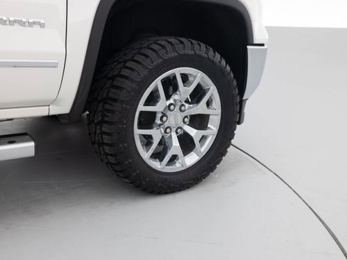 Used 2014 GMC Sierra 1500 SLT w/ SLT Crew Cab Value Package AWD/4WD image 19