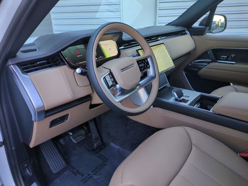 New 2026 Land Rover Range Rover SE AWD/4WD image 12
