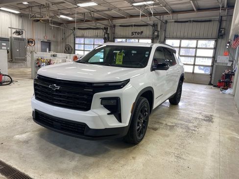 New 2026 Chevrolet Traverse LT w/ Midnight/Sport Edition image 5