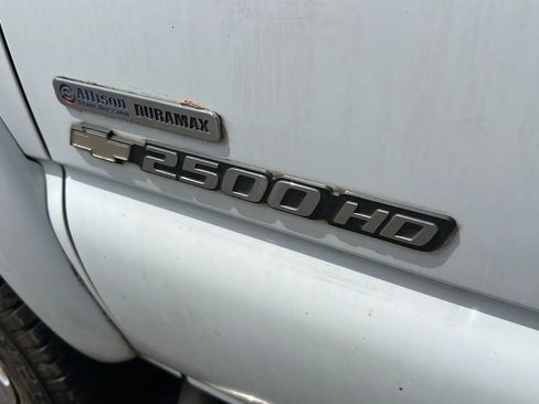Used 2006 Chevrolet Silverado 2500 LT w/ Heavy-Duty Power Package image 14