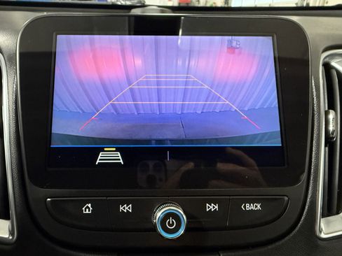 Used 2020 Chevrolet Malibu LT image 12