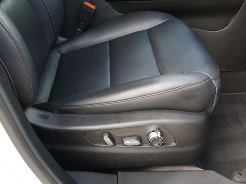 Used 2023 Cadillac XT4 Sport FWD image 23