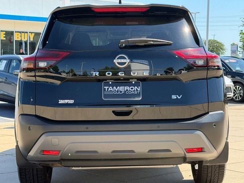 Used 2023 Nissan Rogue SV FWD image 3