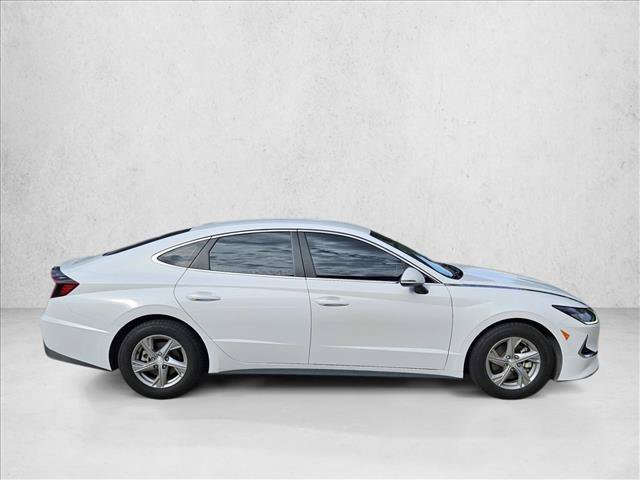 Used 2023 Hyundai Sonata SE w/ Preferred Accessory Package FWD image 4
