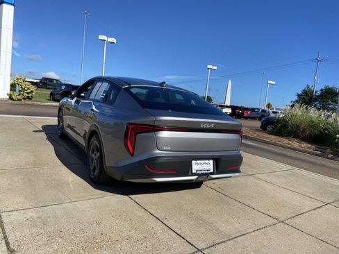 Used 2025 Kia K4 FWD image 9
