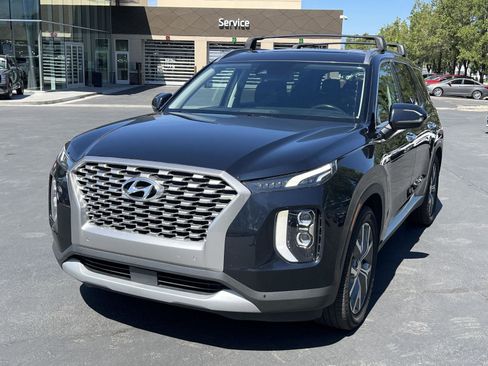 Used 2022 Hyundai Palisade SEL w/ 8P Bench Seat Package AWD/4WD image 2