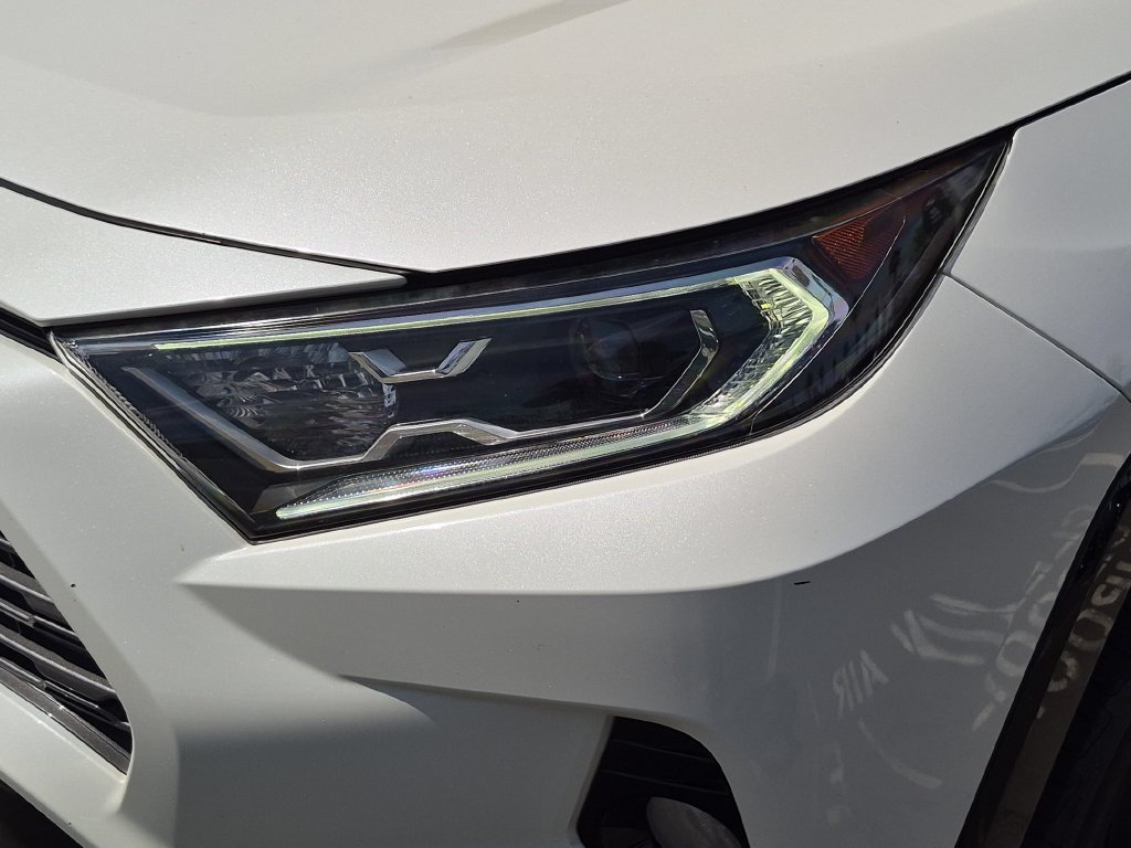 Used 2020 Toyota RAV4 XSE w/ Carpet Mat Package AWD/4WD image 24