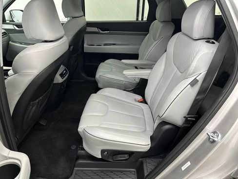 Used 2025 Hyundai Palisade SEL FWD image 23
